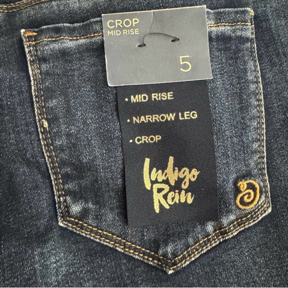 Indigo Rein Blue Ankle Cropped Jeans with Vintage Fade - Picture 7 of 7